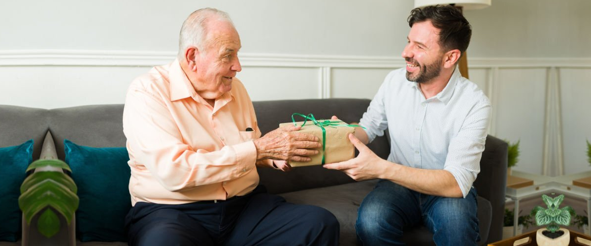 4 Gift Ideas for Elderly Fathers