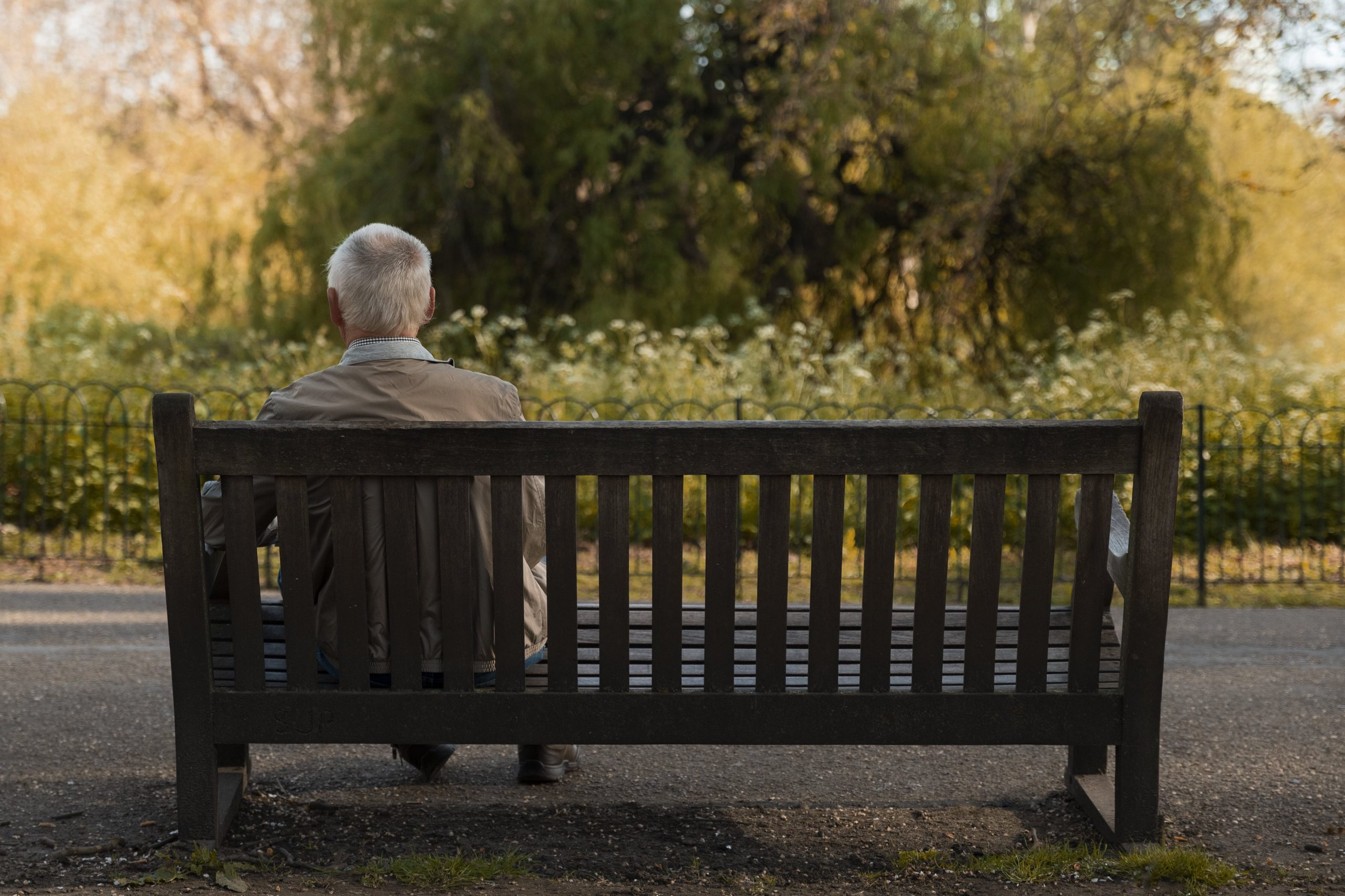 ways to help seniors deal with isolation